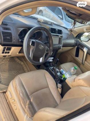 טויוטה לנד קרוזר ארוך 4X4 Luxury אוט' דיזל 7 מק' 3.0 (190 כ''ס) דיזל 2015 למכירה בבאר שבע