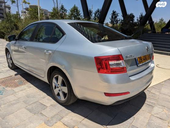 סקודה אוקטביה Ambition אוט' 1.2 (110 כ"ס) בנזין 2016 למכירה בטללים