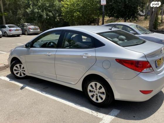 יונדאי i25 Inspire אוט' 1.4 (100 כ''ס) בנזין 2015 למכירה באום אל פחם