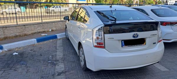 טויוטה פריוס GLI הייבריד אוט' 1.8 (99 כ"ס) בנזין 2010 למכירה בנתיב הגדוד