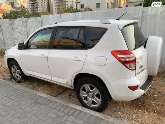 טויוטה RAV4 ארוך 4X4 GLI אוט' 2.0 (158 כ''ס) בנזין 2011 למכירה בבאר יעקב