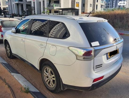 מיצובישי אאוטלנדר Instyle אוט' 5 מק' 2.0 (150 כ"ס) בנזין 2014 למכירה באור יהודה
