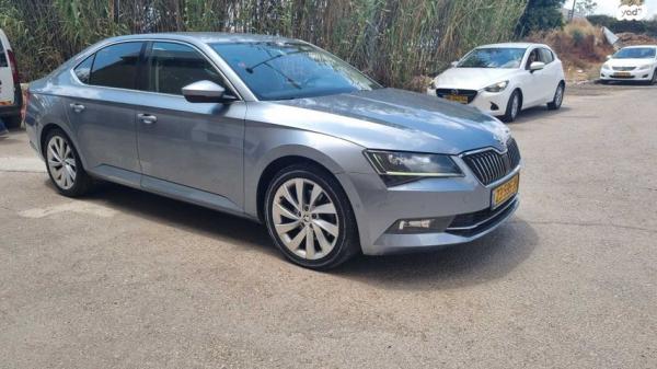 סקודה סופרב (עד 2019) Style אוט' 1.4 (150 כ"ס) בנזין 2016 למכירה בפתח תקווה