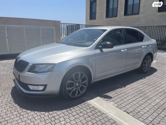 סקודה אוקטביה Elegance אוט' 1.8 (180 כ''ס) בנזין 2014 למכירה בחיפה