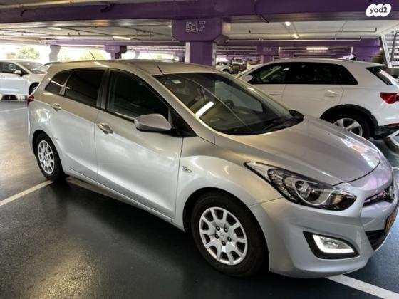 יונדאי i30 Inspire סטיישן אוט' 1.6 (135 כ"ס) בנזין 2012 למכירה בבת ים