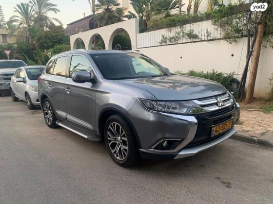 מיצובישי אאוטלנדר Premium אוט' 7 מק' 2.0 (150 כ''ס) בנזין 2016 למכירה בפתח תקווה