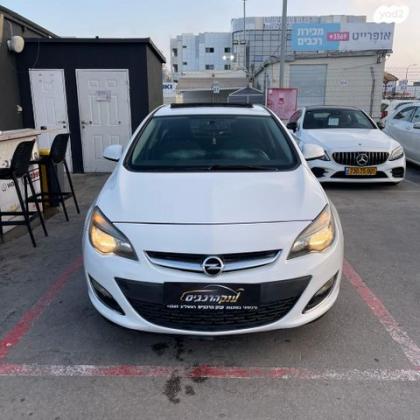 אופל אסטרה Berlina Enjoy סדאן אוט' 1.6 (180 כ''ס) בנזין 2013 למכירה בראשון לציון