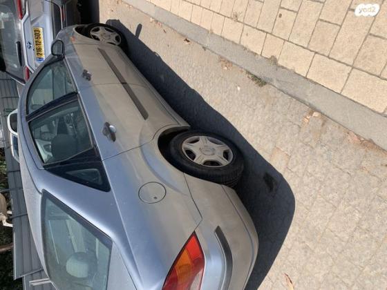 פורד פוקוס LX סדאן אוט' 1.6 (102 כ''ס) בנזין 2004 למכירה בהרצליה