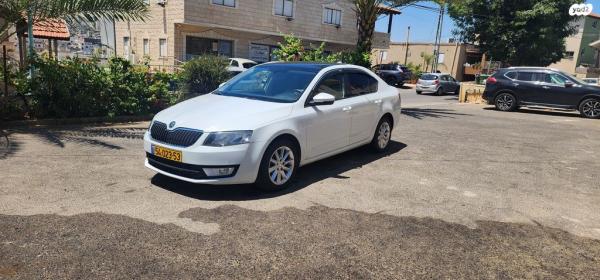 סקודה אוקטביה Elegance אוט' 1.2 (105 כ''ס) [2013-2016] בנזין 2014 למכירה בסח'נין