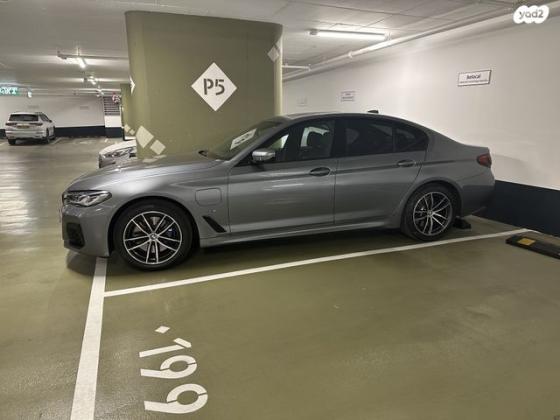 ב.מ.וו סדרה 5 530E IPer Exclusive-M הייבריד אוט' 2.0 (184 כ''ס) היברידי חשמל / בנזין 2021 למכירה ברעננה