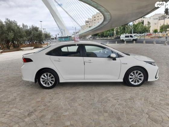 טויוטה קורולה הייבריד Sun סדאן אוט' 1.8 (98 כ''ס) בנזין 2019 למכירה בירושלים