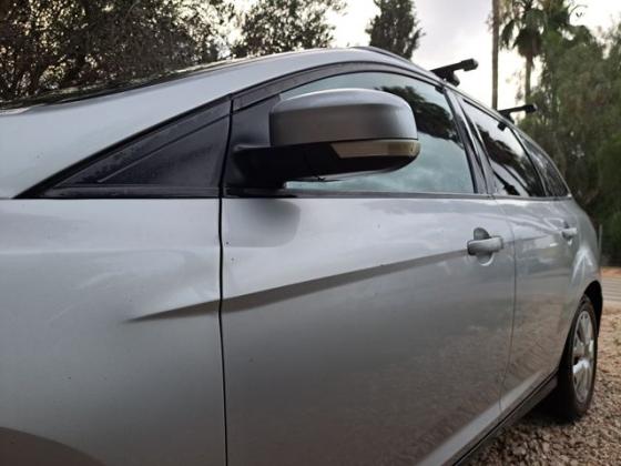 פורד פוקוס Trend סטיישן אוט' 1.6 (125 כ''ס) בנזין 2012 למכירה בגבים