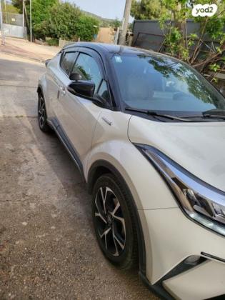 טויוטה C-HR Chic הייבריד אוט' 1.8 (98 כ"ס) בנזין 2021 למכירה בחיפה