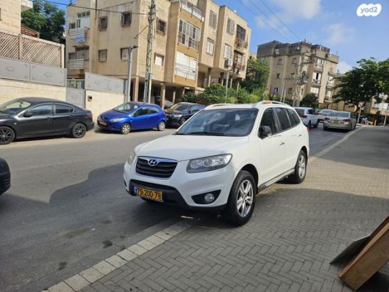 יונדאי סנטה פה 4X4 Executive אוט' בנזין 7 מק' 2.3 (174 כ''ס) בנזין 2012 למכירה בחולון