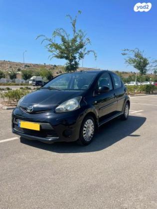 טויוטה אייגו (AYGO) Plus רובוטית 1.0 (69 כ''ס) בנזין 2012 למכירה במודיעין מכבים רעות