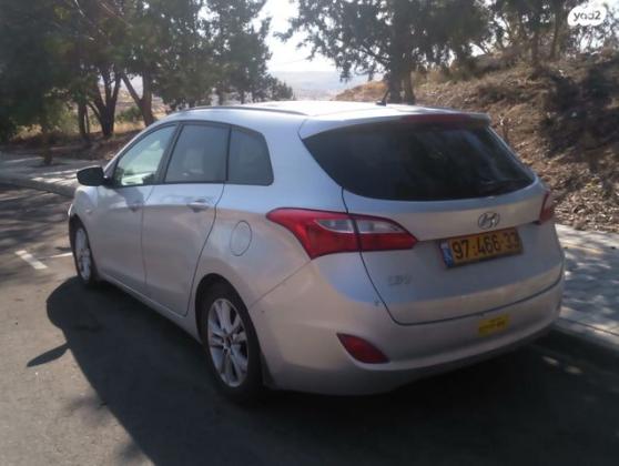 יונדאי i30 Inspire סטיישן אוט' 1.6 (135 כ"ס) בנזין 2015 למכירה בבאר שבע