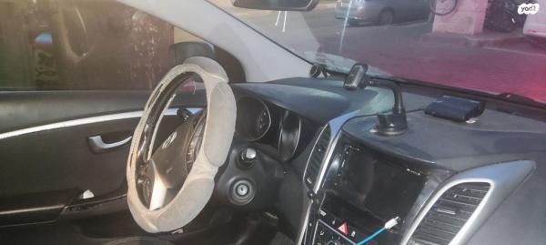 יונדאי i30 Inspire סטיישן אוט' 1.6 (135 כ"ס) בנזין 2015 למכירה במודיעין עילית