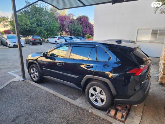 טויוטה RAV4 הייבריד E-volve הייבריד אוט' 2.5 (178 כ''ס) בנזין 2020 למכירה בחיפה