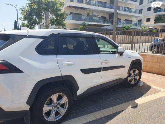 טויוטה RAV4 הייבריד 4X4 E-xperience הייבריד אוט' 2.5 (178 כ''ס) בנזין 2019 למכירה בנתניה