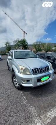 טויוטה לנד קרוזר ארוך 4X4 STD אוט' דיזל 8 מק' 3.0 (166 כ''ס) דיזל 2005 למכירה בתל אביב יפו