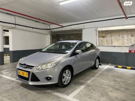 פורד פוקוס Trend סדאן אוט' 1.6 (125 כ"ס) בנזין 2012 למכירה בחיפה
