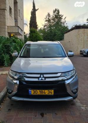 מיצובישי אאוטלנדר Instyle אוט' 7 מק' 2.0 (150 כ"ס) בנזין 2015 למכירה במבשרת ציון
