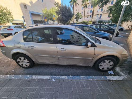 רנו מגאן דור 2 (2004-2010) Business אוט' 4 דל' 1.6 (110 כ''ס) בנזין 2008 למכירה בירושלים