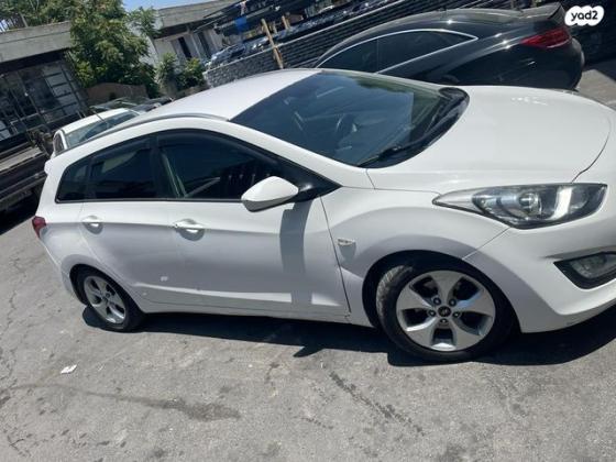 יונדאי i30 Inspire סטיישן אוט' 1.6 (135 כ"ס) בנזין 2013 למכירה בירושלים