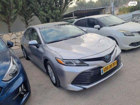 טויוטה קאמרי LE הייבריד אוט' 2.5 (208 כ''ס) בנזין 2018 למכירה ברכסים