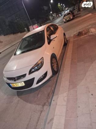 אופל אסטרה Berlina Enjoy סדאן אוט' 1.4 (140 כ"ס) בנזין 2016 למכירה בבית שמש