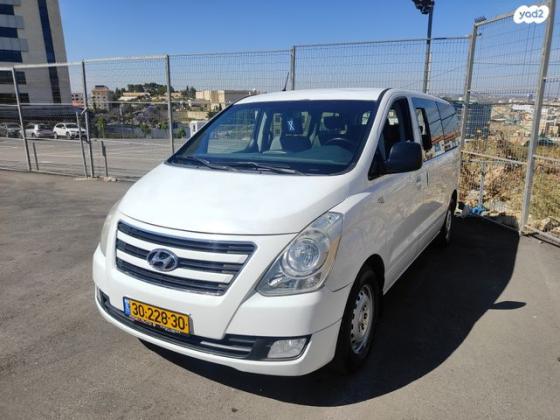 יונדאי i800 GLS CRDI מיניבוס ידני דיזל 8 מק' 2.5 (136 כ"ס) דיזל 2014 למכירה במודיעין מכבים רעות