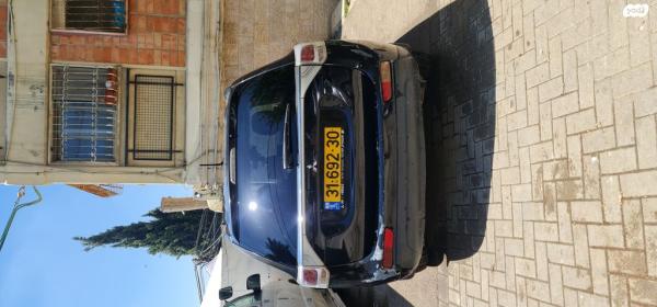 מיצובישי אאוטלנדר Instyle אוט' 7 מק' 2.0 (150 כ"ס) בנזין 2014 למכירה בירושלים