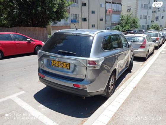 מיצובישי אאוטלנדר Instyle אוט' 7 מק' 2.0 (150 כ"ס) בנזין 2014 למכירה בחיפה