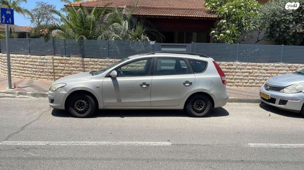 יונדאי i30CW Inspire סטיישן אוט' 1.6 (126 כ''ס) בנזין 2009 למכירה באור עקיבא