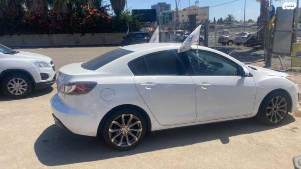 מאזדה i Active סדאן אוט' 1.6 (105 כ''ס) בנזין 2010 למכירה בחדרה