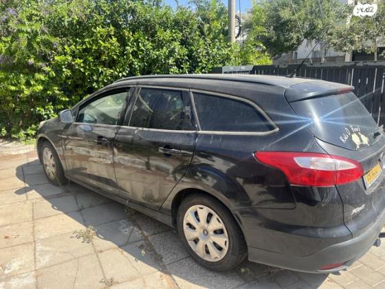 פורד פוקוס Trend סטיישן אוט' 1.6 (125 כ''ס) בנזין 2013 למכירה בכפר סבא