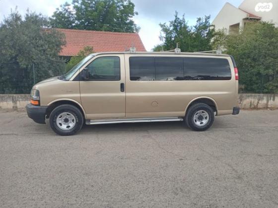 שברולט סוואנה ארוך סגור אוט' דיזל 3 מק' 6.6 (240 כ"ס) טורבו דיזל 2010 למכירה בחדרה