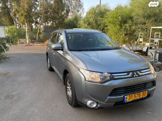 מיצובישי אאוטלנדר Instyle אוט' 5 מק' 2.0 (150 כ"ס) בנזין 2014 למכירה בחולון