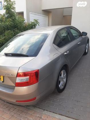 סקודה אוקטביה Ambition אוט' 1.2 (110 כ"ס) בנזין 2015 למכירה בלהבות חביבה