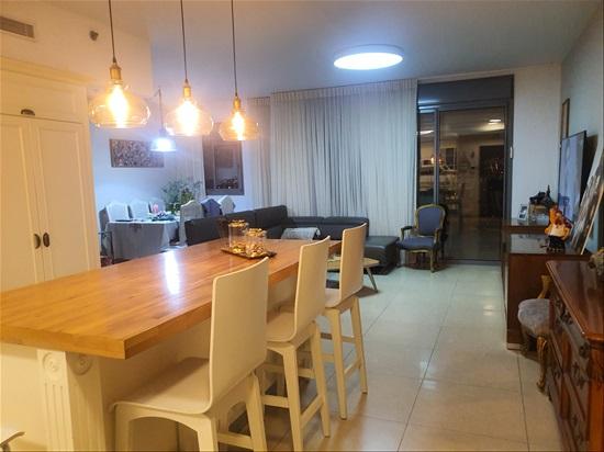 דירה 5 חדרים למכירה בפתח תקווה | יצחק בן צבי | כפר גנים ב