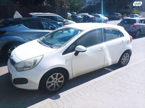 קיה ריו LX הצ'בק ידני 1.2 (82 כ''ס) בנזין 2014 למכירה בירושלים