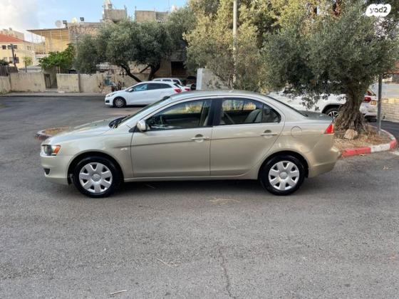 מיצובישי לנסר הדור החדש Invite אוט' 1.5 (109 כ''ס) בנזין 2011 למכירה בחיפה