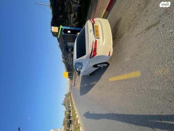 טויוטה קורולה GLI-FL אוט' 1.6 (132 כ''ס) [2013-2016] בנזין 2015 למכירה באריאל