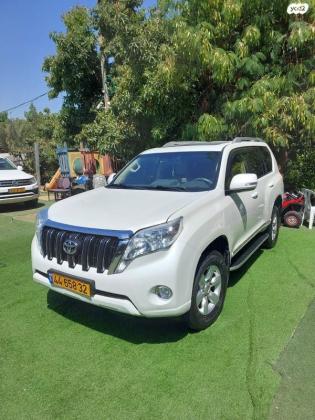 טויוטה לנד קרוזר ארוך 4X4 Luxury אוט' דיזל 7 מק' 3.0 (190 כ''ס) דיזל 2015 למכירה בחולון