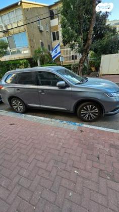 מיצובישי אאוטלנדר Instyle אוט' 7 מק' 2.0 (150 כ"ס) בנזין 2019 למכירה ברחובות