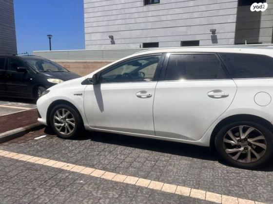 טויוטה אוריס הייבריד TS סטיישן הייבריד אוט' 1.8 (99 כ"ס) בנזין 2017 למכירה ביבנה