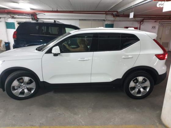 וולוו XC40 T4 Momentum אוט' 2.0 (190 כ''ס) בנזין 2019 למכירה בקיסריה