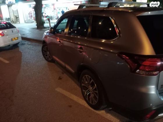 מיצובישי אאוטלנדר Premium אוט' 7 מק' 2.0 (150 כ''ס) בנזין 2017 למכירה בבאר שבע