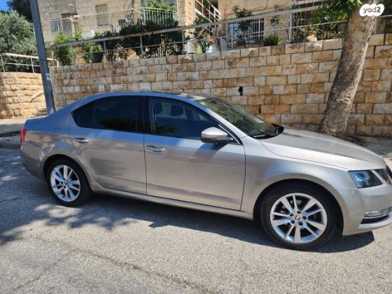 סקודה אוקטביה Exclusive אוט' 1.4 (150 כ"ס) בנזין 2018 למכירה בנצרת
