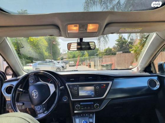 טויוטה אוריס הייבריד TS Sky סטיישן הייבריד אוט' 1.8 (99 כ"ס) בנזין 2015 למכירה בבת חפר